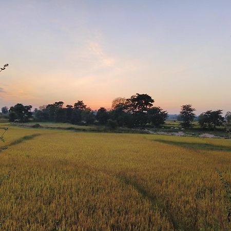 Surwahi Social Ecoestate Kanha Ngoại thất bức ảnh