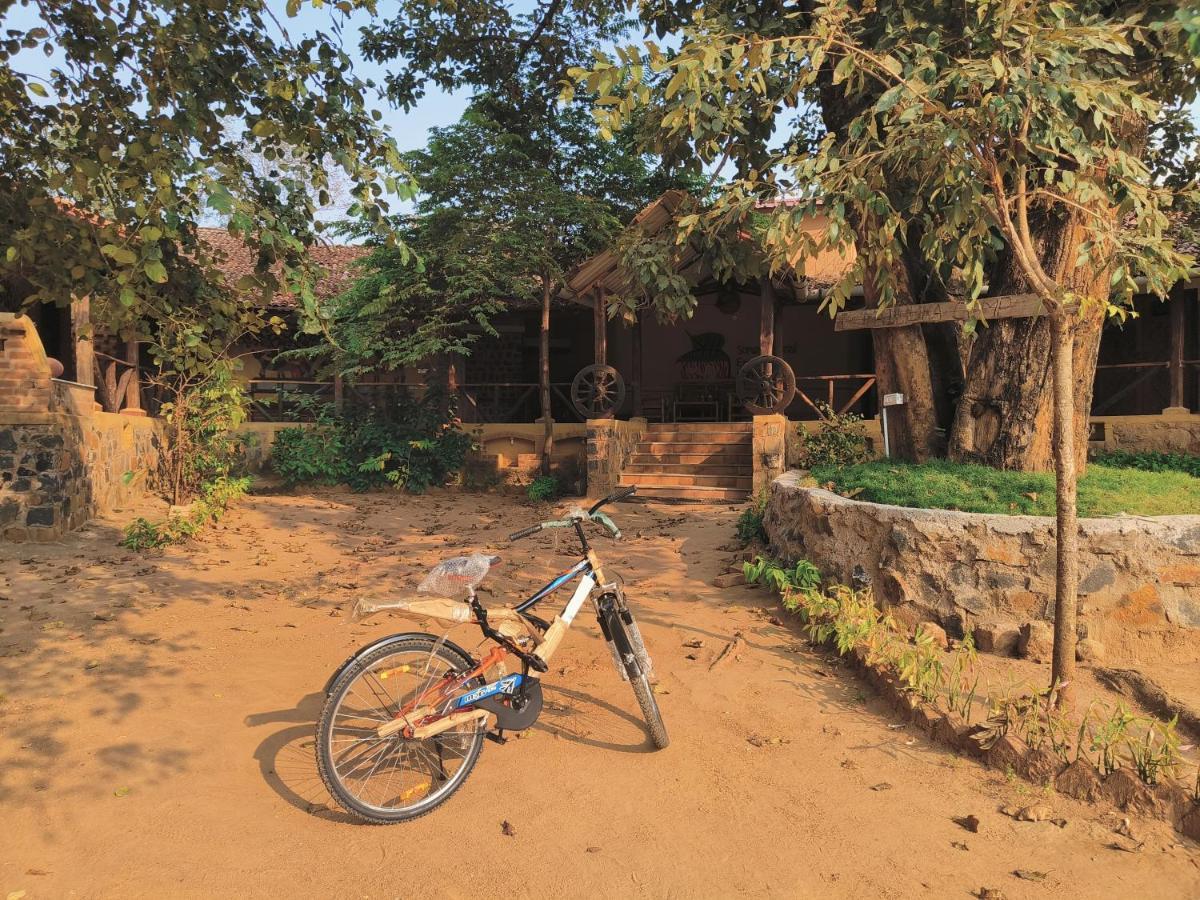 Surwahi Social Ecoestate Kanha Ngoại thất bức ảnh