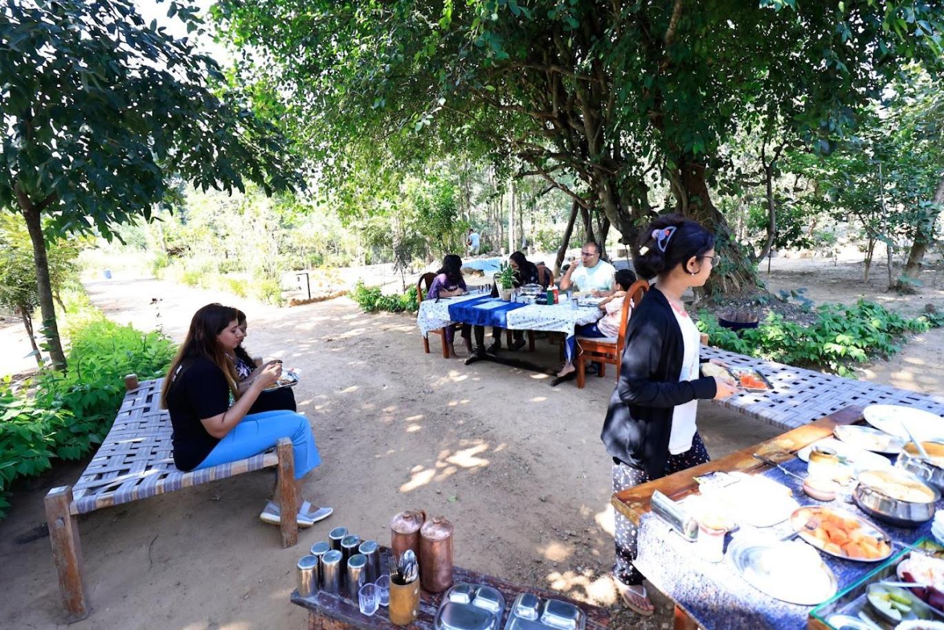 Surwahi Social Ecoestate Kanha Ngoại thất bức ảnh