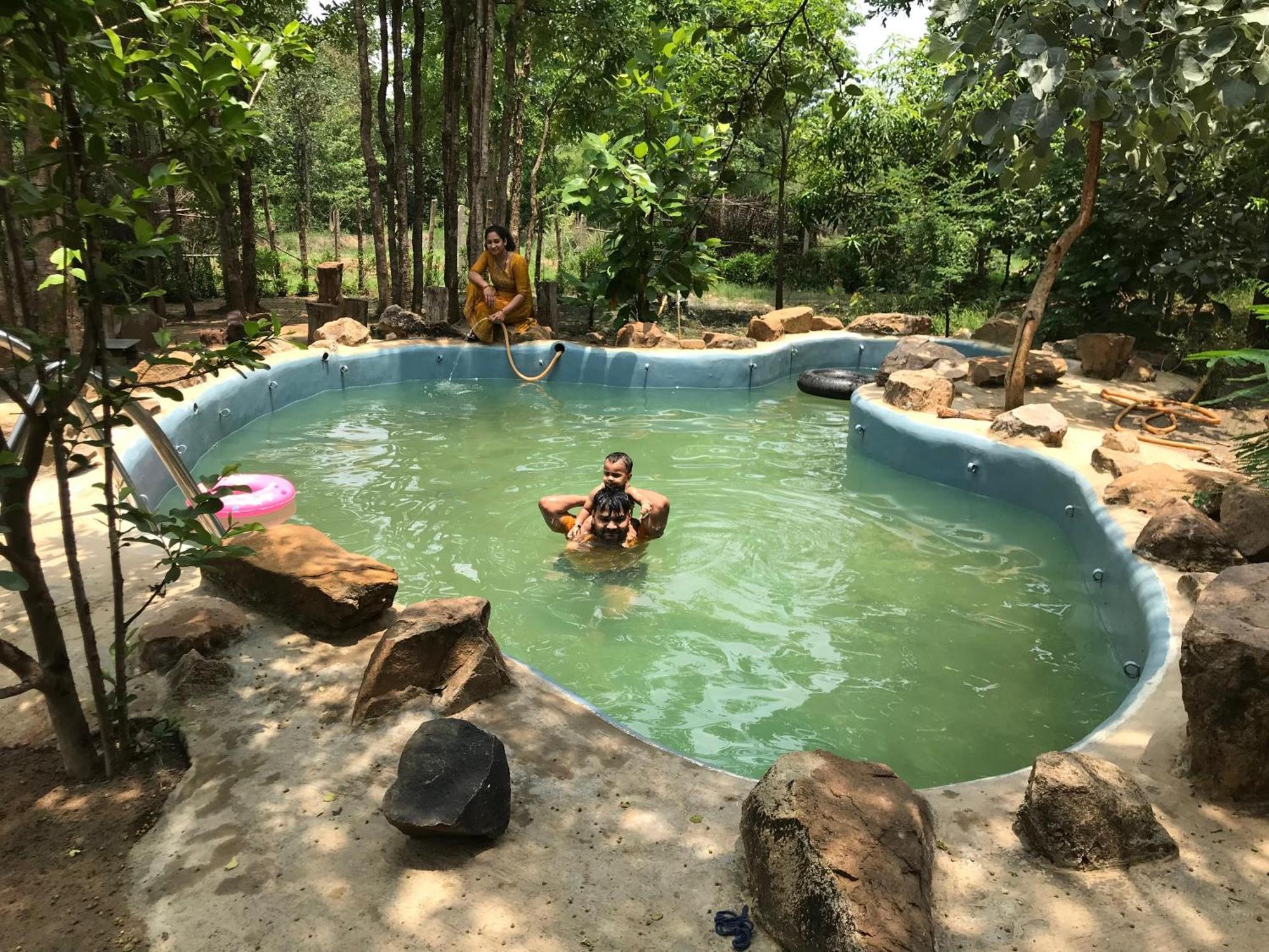 Surwahi Social Ecoestate Kanha Ngoại thất bức ảnh